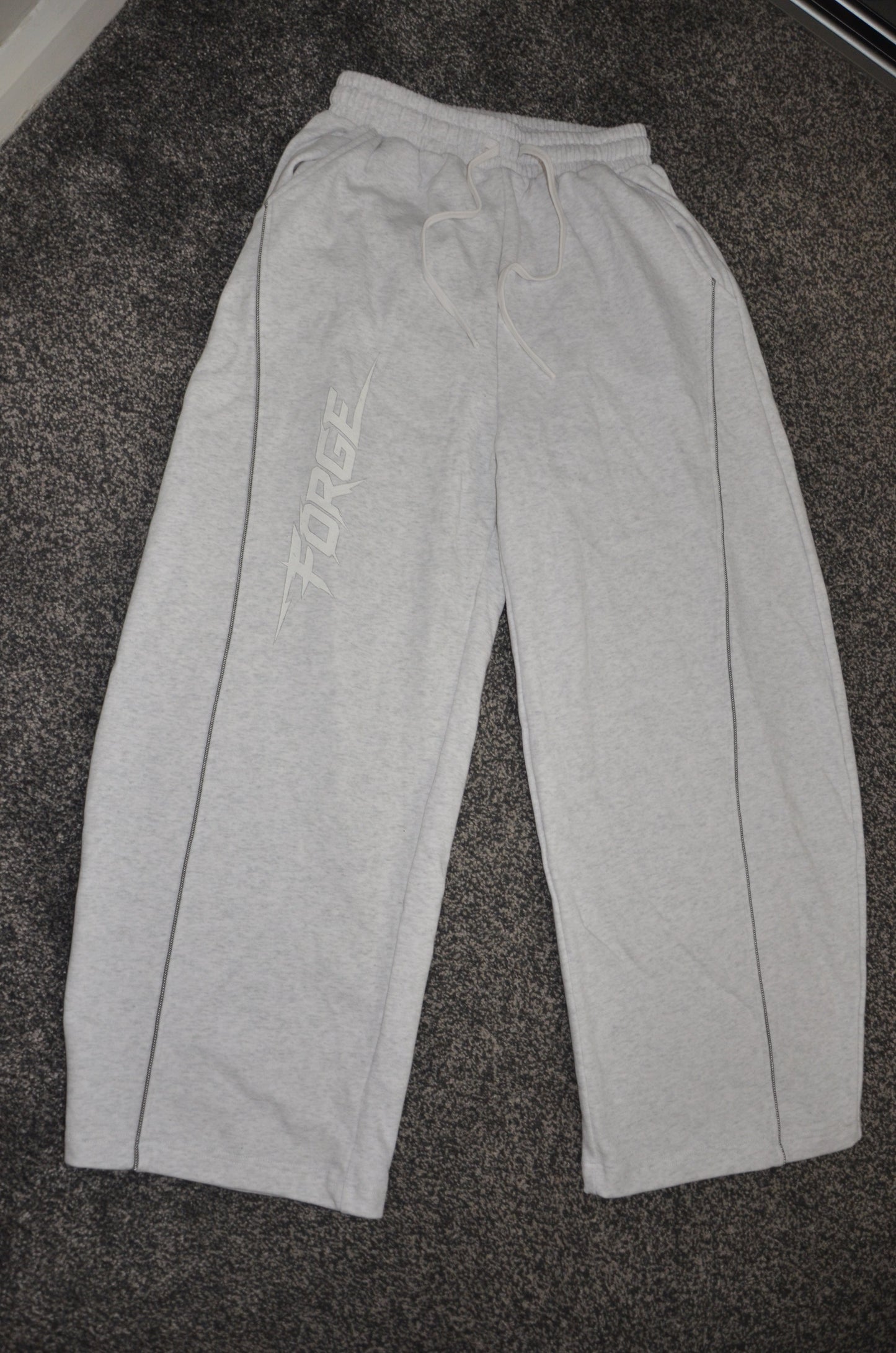 Forge Premium Heavyweight Barrel Leg Sweatpants - 390GSM